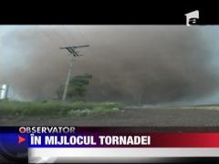 In mijlocul tornadei