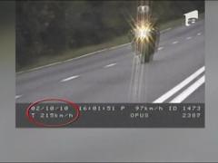 Zbura prea jos! 215 km/h