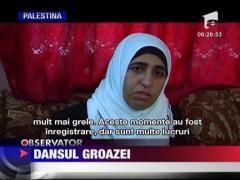 Soldat israelian, filmat in timp ce danseaza langa o prizoniera legata la ochi