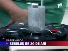 Bebelus de 20 de ani