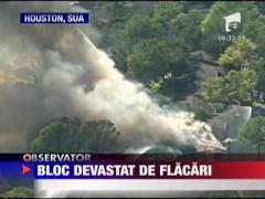 Bloc devastat de flacari in SUA