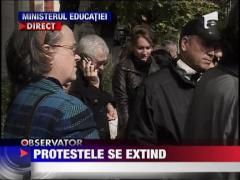 Si profesorii s-au alaturat protestelor