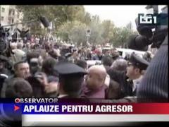 Aplauze pentru criminalul italian