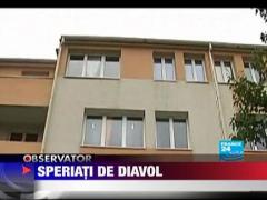 S-au sinucis, speriati de diavol