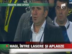 Hagi, intre lasere si aplauze
