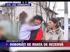 O mama cu un copil in brate lovita de o roata de rezerva a unui camion