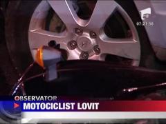 Motociclist lovit de o masina care i-a taiat calea