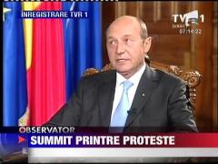 Summit printre proteste