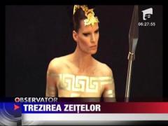 Noul Calendar Pirelli - Zeitele Greciei antice