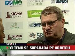 Oltenii se supara pe arbitru