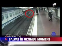A salvat  un barbat care a cazut in fata trenului