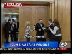 Politicienii, intr-o atmosfera relaxata la taierea pensiilor