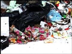 UPDATE / Bebelus gasit viu la gunoi