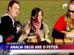 Analia Selis are o fetita
