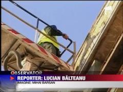 Femei ranite in statia de tramvai