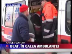 O ambulanta din Neamt a lovit in plin un barbat care traversa neregulamentar