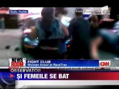 Bataie ca-n filme, intre femei