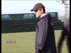 Lacatus nu mai este antrenorul incruntat