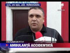 Ambulanta lovita in trafic