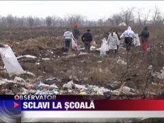 In scoala unde nimeni nu ia BAC-ul, profesorii  i-au facut sclavi pe elevi