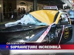 O femeie a supravietuit miraculos dupa ce a sarit de pe un hotel cu 23 de etaje