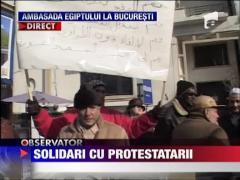 Egiptenii din Romania s-au adunat in fata Ambasadei