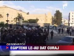 Manifestari violente in Algeria si Yemen