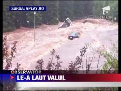 Masini luate de apa in SUA