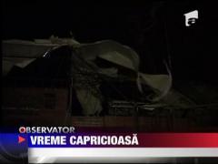 Zapada si furtunile le fac probleme romanilor