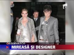 Kate Moss isi face singura rochia de mireasa