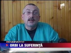 IMAGINI SOCANTE! Batran orb si plin de rani, lasat sa plece singur din spital