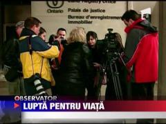 O familie incearca sa-si mentina copilul in viata in ciuda legii