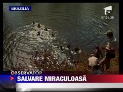 Copil salvat dupa ce a stat 20 de minute sub apa!