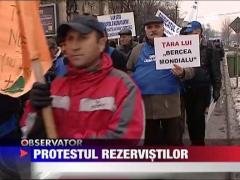UPDATE / Pensionarii militari au iesit in strada