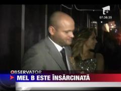 Mel B asteapta un copil