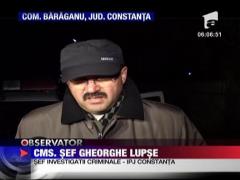 Bebelus ingropat in spatele casei