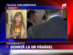 Politica se face mai usor cu un pateu si un pahar de whisky