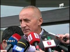 Dragomir vinde pachetele... la pachet