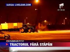 Un tractor fara sofer a facut ravagii in parcarea unui centru comercial
