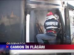 Camion in flacari in Zalau