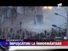 Sirieni impuscati la inmormantare