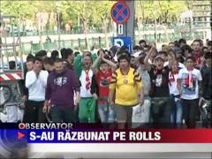 Masina de lux a lui Gigi Becali, vandalizata de suporteri