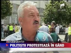 Politistii protesteaza in gand