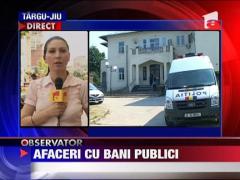 A dat  90.000 de lei din bani publici pentru un WC din scanduri!