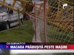 Macara prabusita peste masini