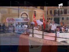 Berlusconi, atacat cu oua clocite