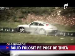 Si-a ciuruit Porsche-ul de 100.000 de dolari din cauza problemelor la motor