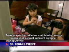 La cinci ani este noul guru al machiajului pe internet