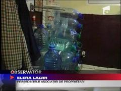 Brasov: O suta de familii isi cara apa potabila de luni de zile de la un parau