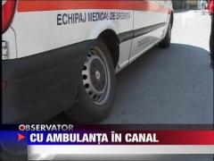Cu ambulanta in canal